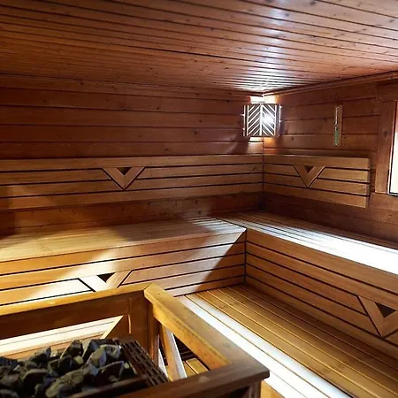 Urlaub Mit Sauna Und Pool Ist Cool! Апартаменты *